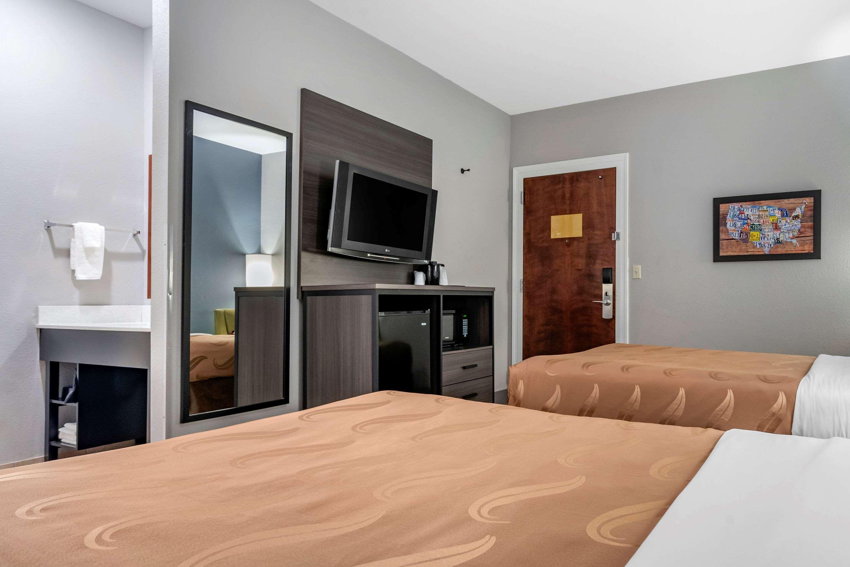 Quality Inn & Suites Demopolis Exterior photo