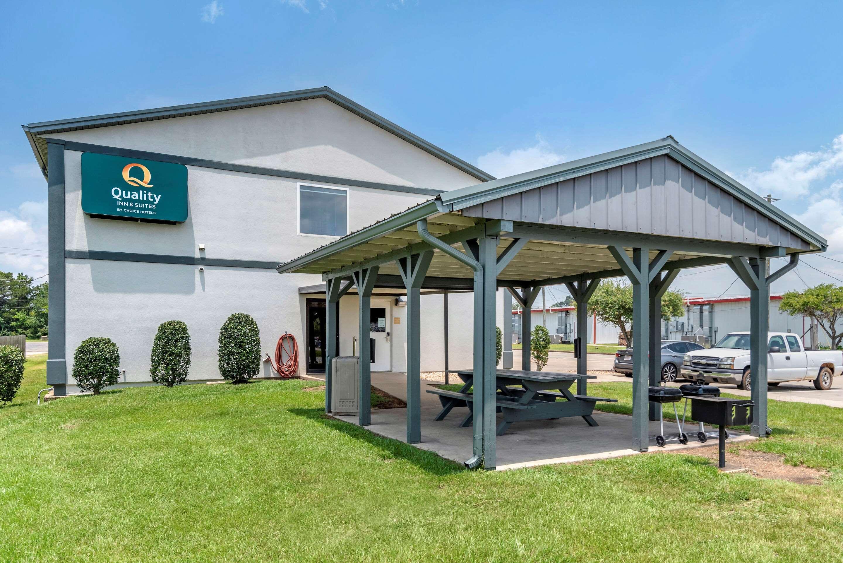 Quality Inn & Suites Demopolis Exterior photo