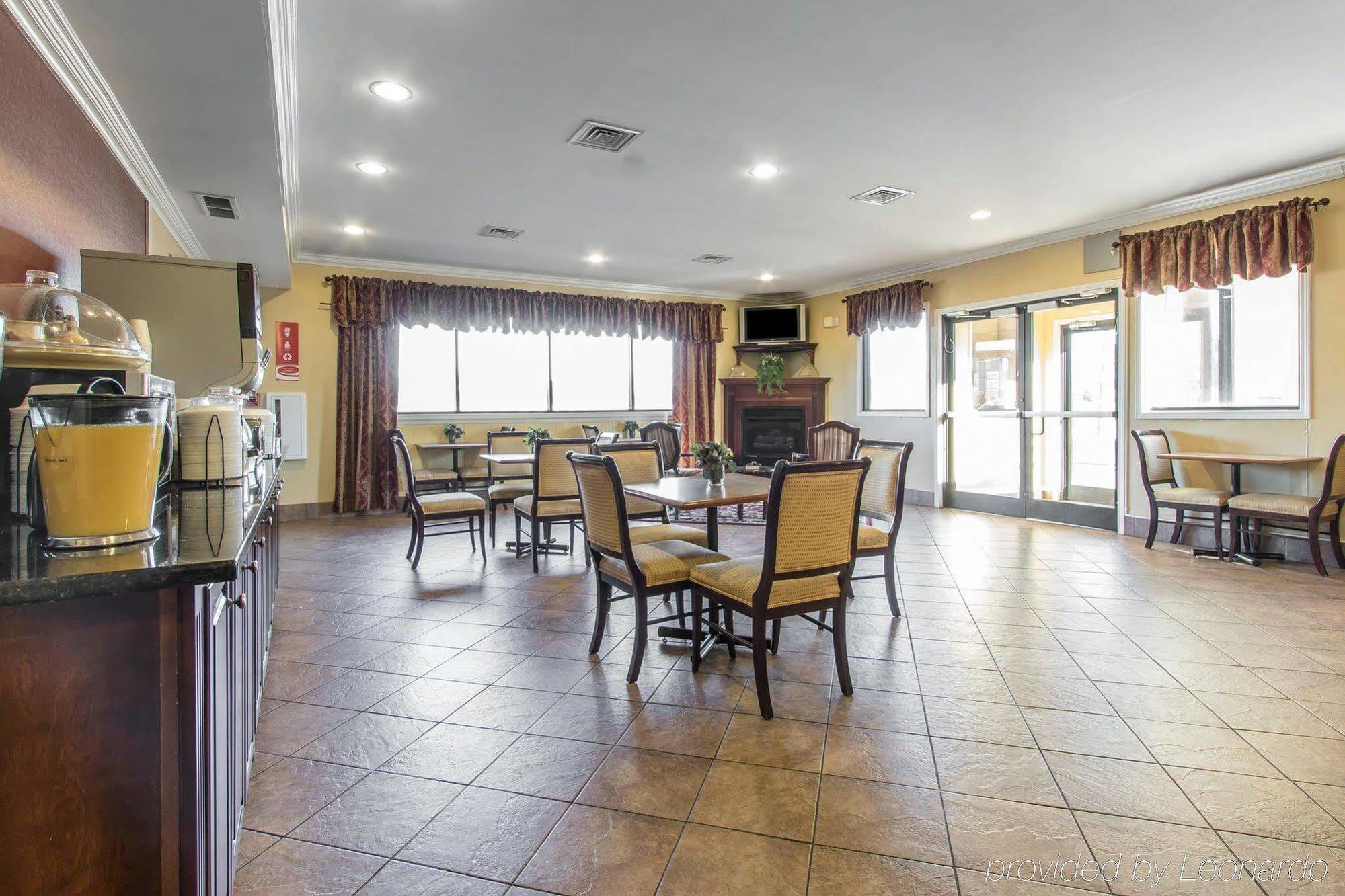 Quality Inn & Suites Demopolis Exterior photo